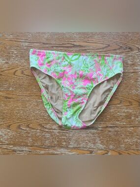 Vintage Lilly Pulitzer Swimsuit
Bottom in “San Diego” Print
Size 12